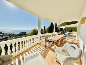 Villa met zeezicht te huur in de winter in de haven van Javea