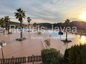 Appartement à louer à long terme avec vue sur la montagne