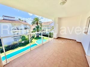 Unfurnished top floor apartment for long term rental Javea